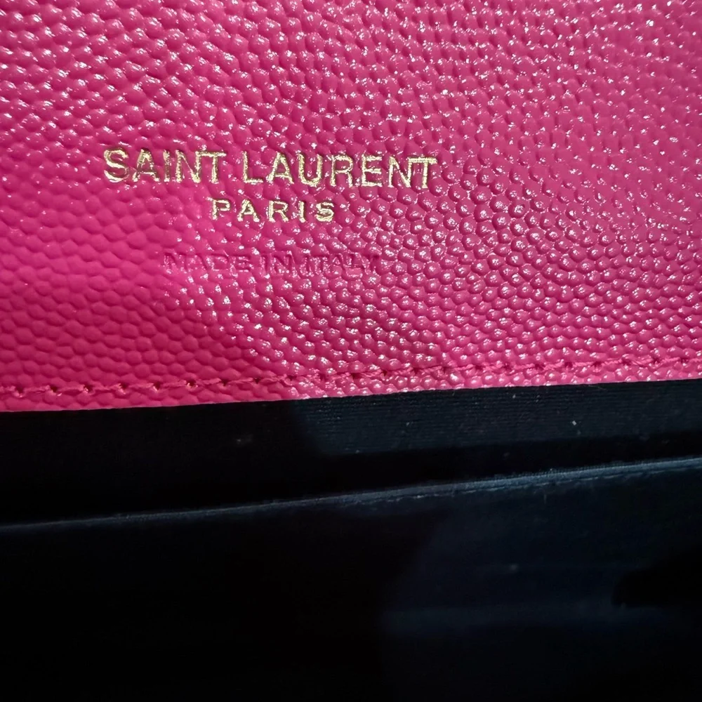SAINT LAURENT
Grain De Poudre Matelasse Chevron Monogram Envelope Clutch - Picture 12 of 16